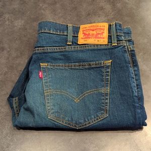 Levi's Men's 541 Athletic Fit Jeans. 38 x 32. Dark Blue. 98% Cotton.